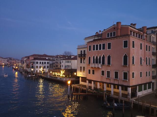 LHost in Venice – The Big Dream gallery image 2