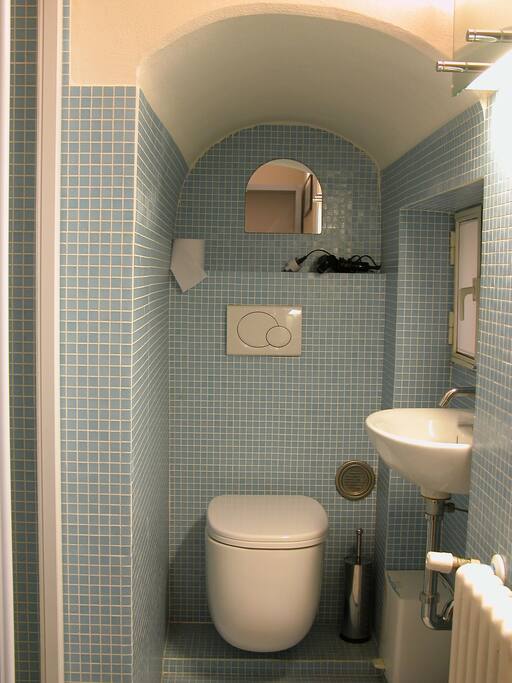 Bagno privato in camera con doccia