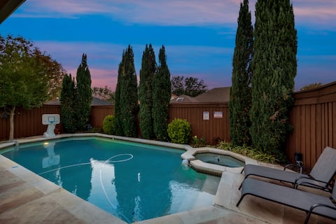 4 Bedroom3 Bath,Pool table, Pool, Crib