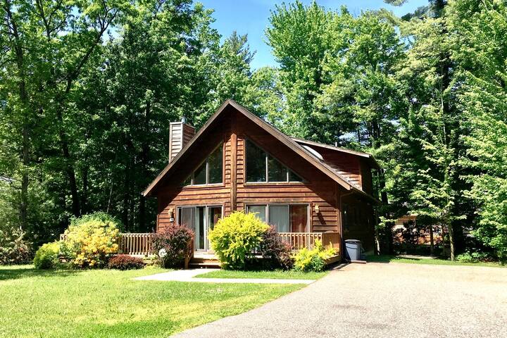 Airbnb Lake Delton Vacation Rentals Places To Stay