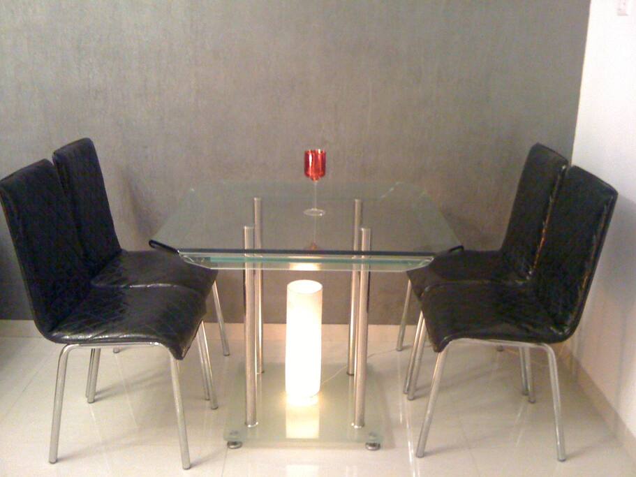 dinning table