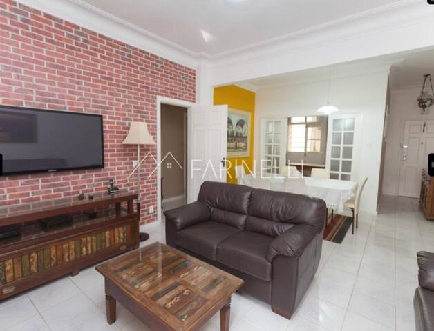 Apartamento amplo e confortável ao lado da praia gallery image 3