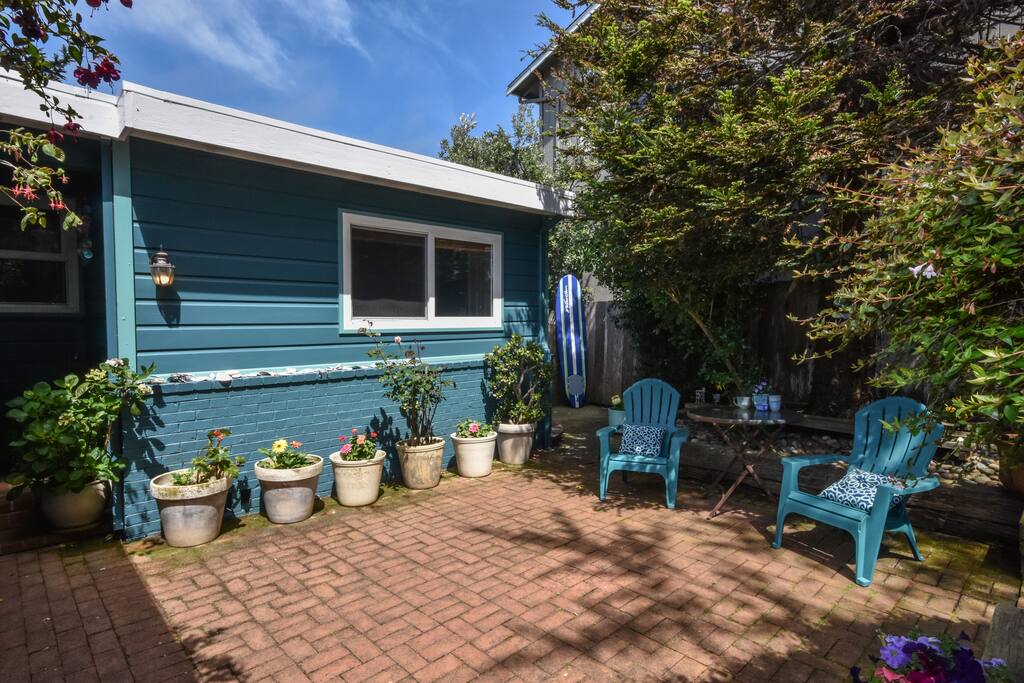 Entrance to Studio is by Surf Board. View from bedroom and front patio access