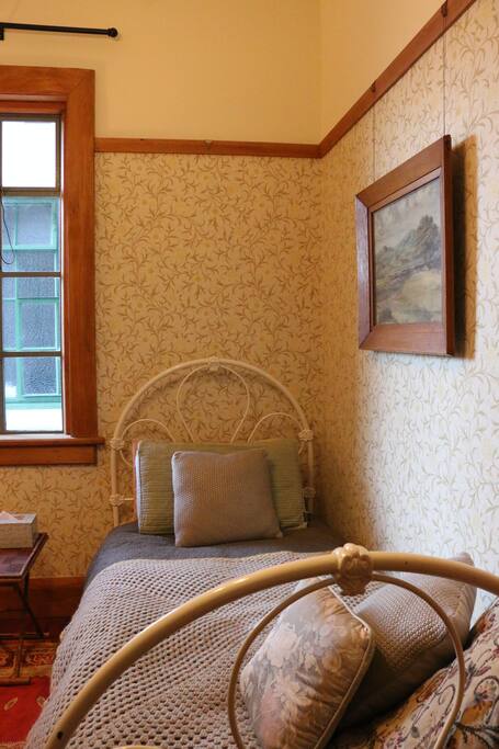 Single Bedroom