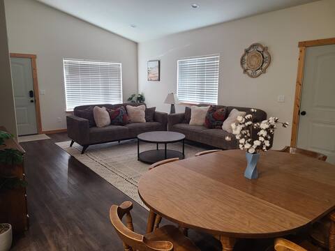 Beaverhead Rental - Large Group Home