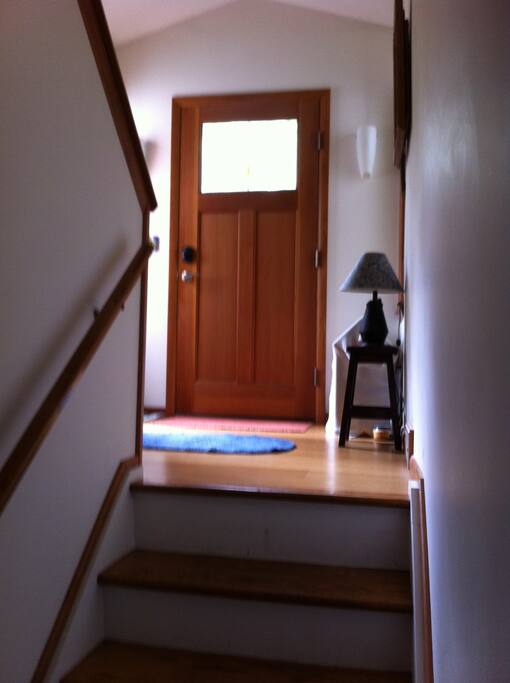 Foyer to downstairs