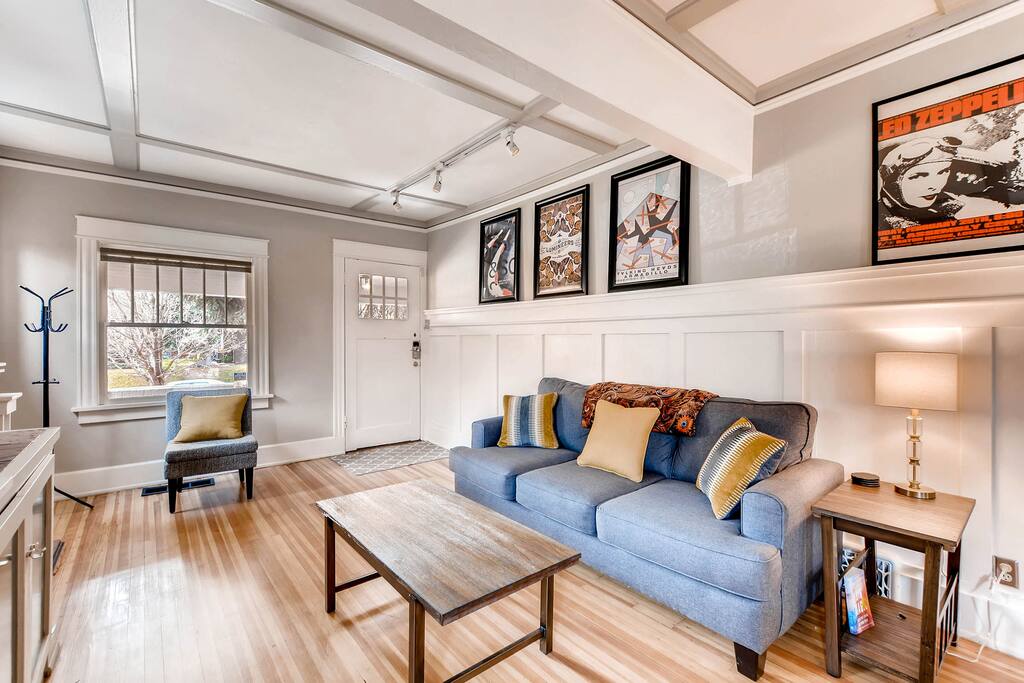 More awesome architecture in the living room