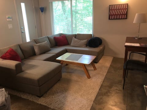 Non-Smoking Modern Apartment -VA-Highland/Midtown