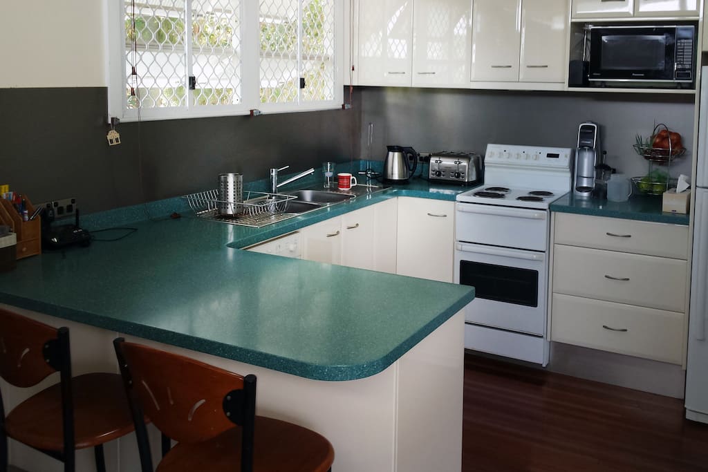 Full kitchen ameneties - make yourself at home and cook up any treat you want - just clean up afterwrds :) Diswasher built-in, makes it easier!