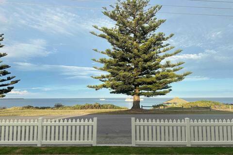 Port Vincent - beach front