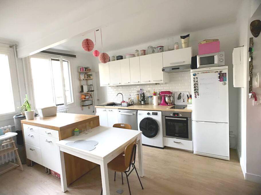 Kitchen & dining room / Cuisine & salle à manger