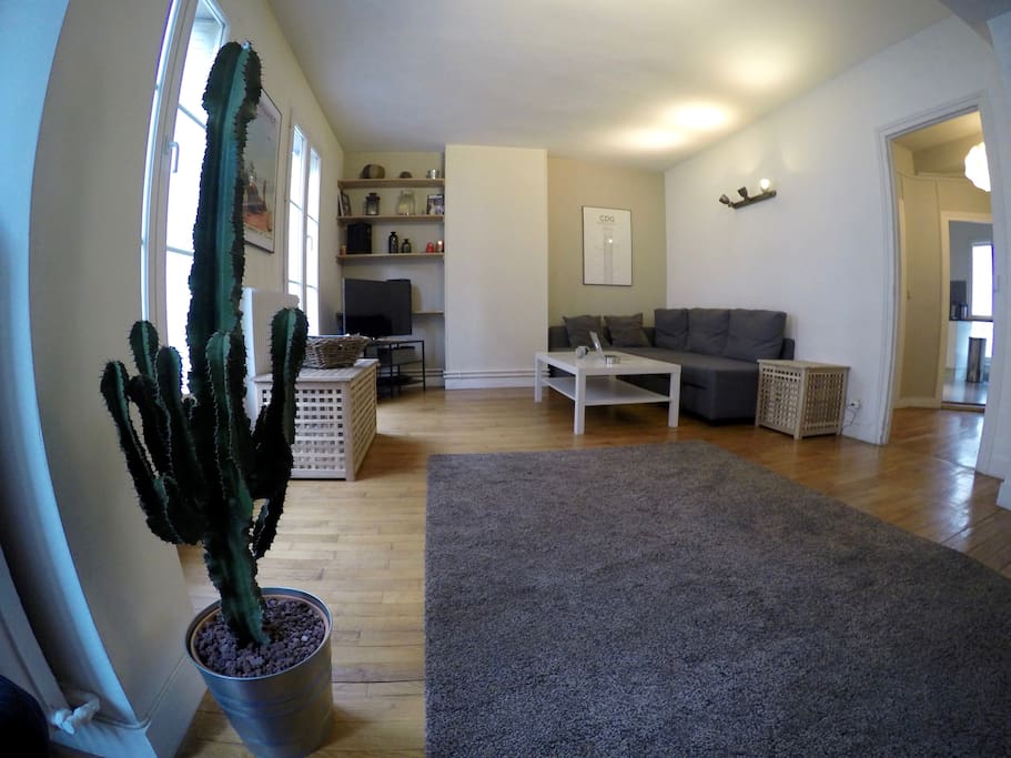 Une grande pièce à vivre / Huge living-room