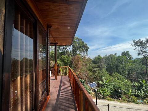 Ong Huong House ( Mountain house)