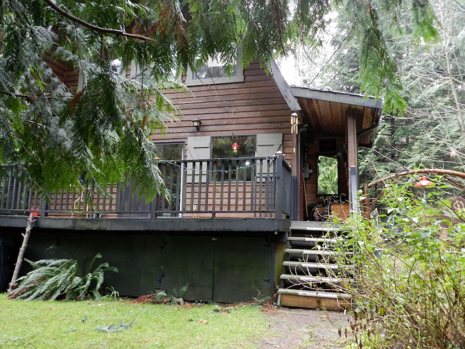 Gabriola cottage & garden near ocean Cottages for Rent in Gabriola, British Columbia