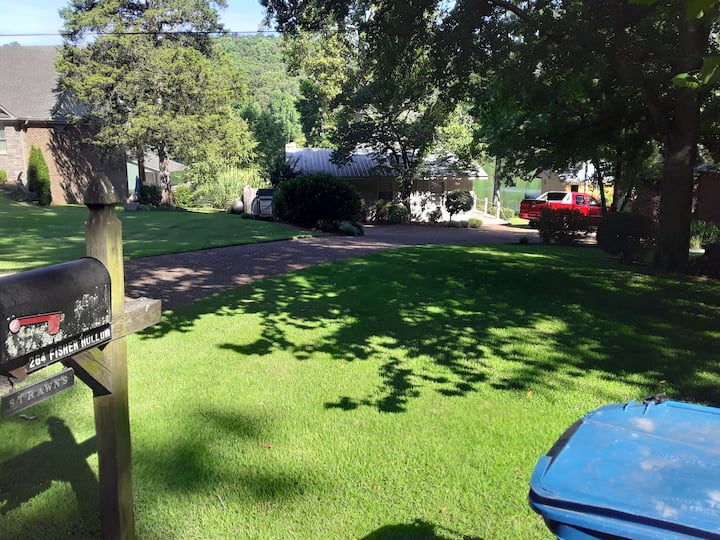 12 Best PetFriendly Cabins Near Guntersville Lake, Alabama, USA