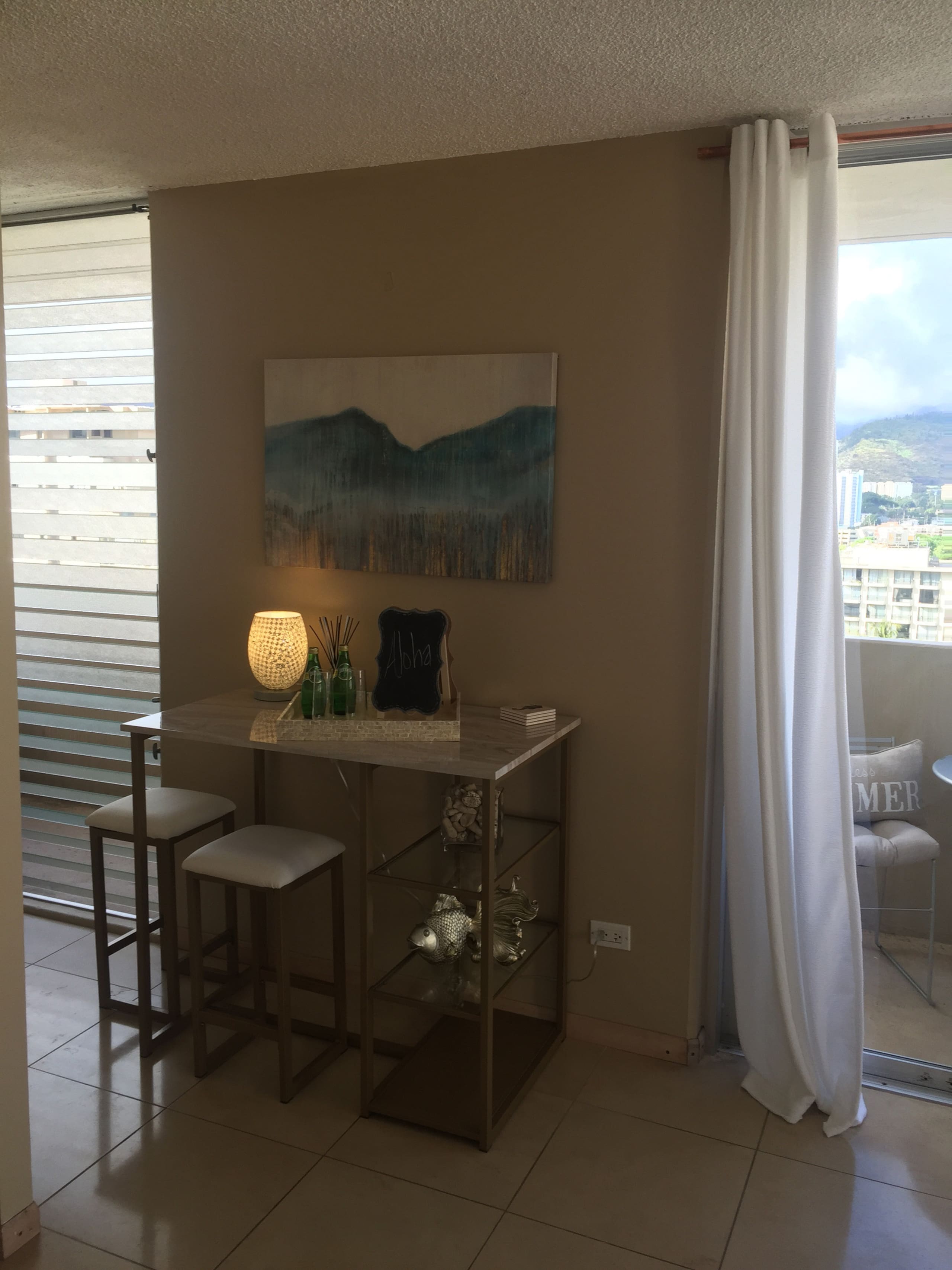 Condo in Honolulu · ★4.79 · Studio · 1 bed · 1 shared bath - Image 24