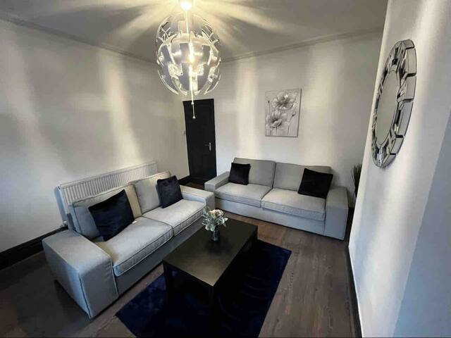 Listing in Leeds