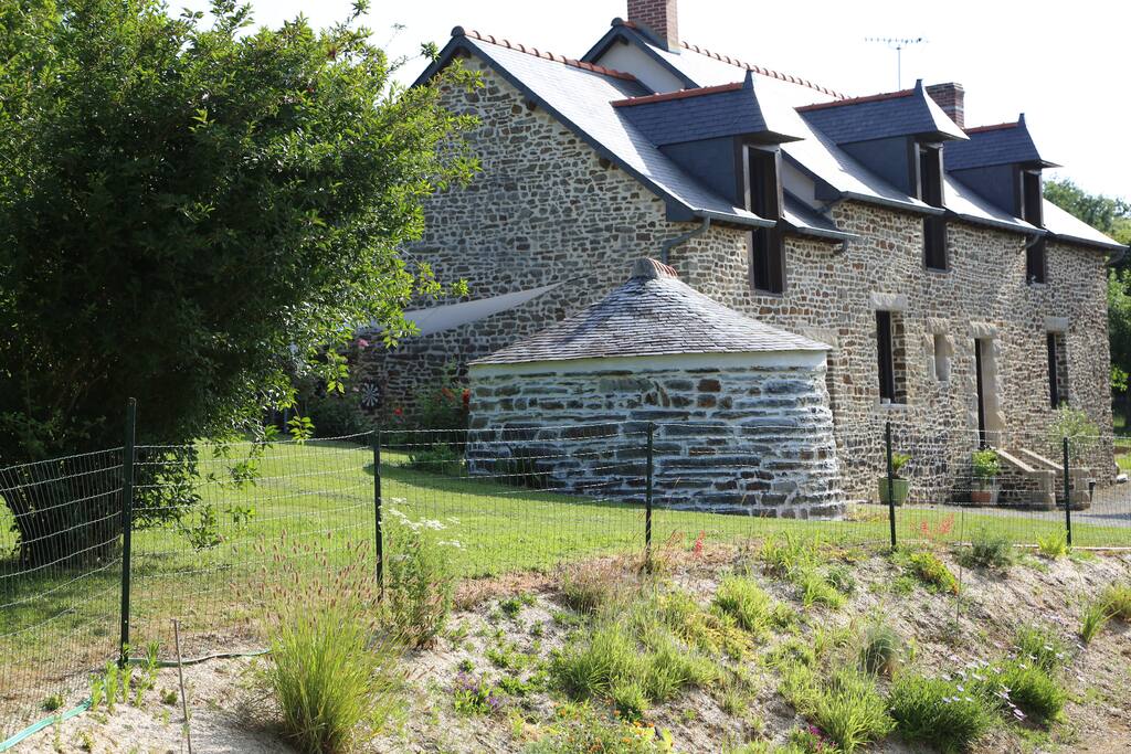 La maison avec le four à pain, vu de l'entrée