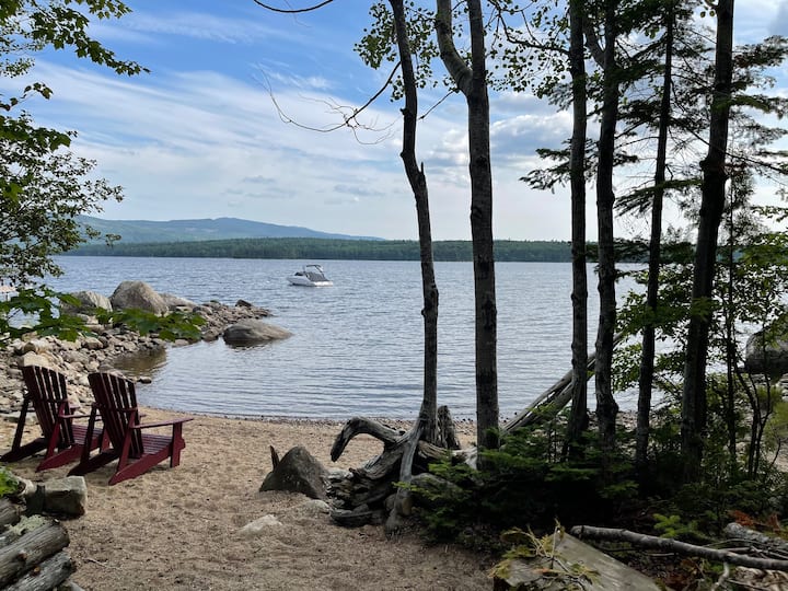 "Tree Top Cabin" on Mooselookmeguntic Lake Cabins for Rent in