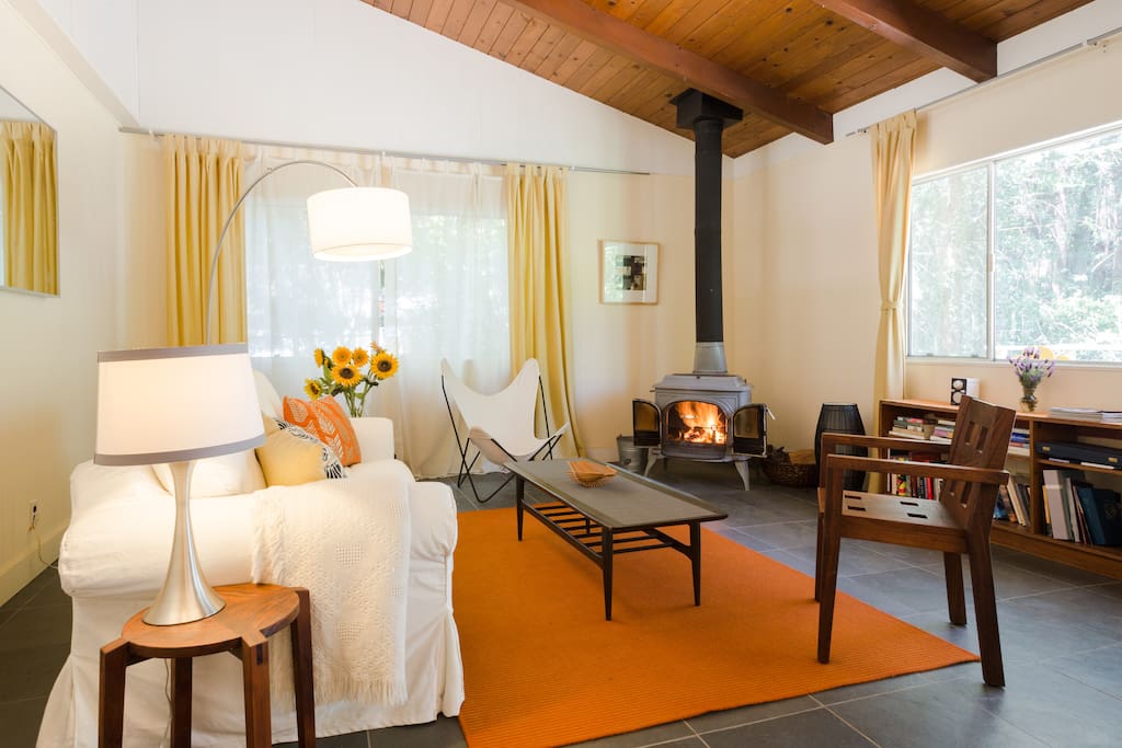 Secluded, Spacious Country Retreat Work Remotely Houses for Rent in