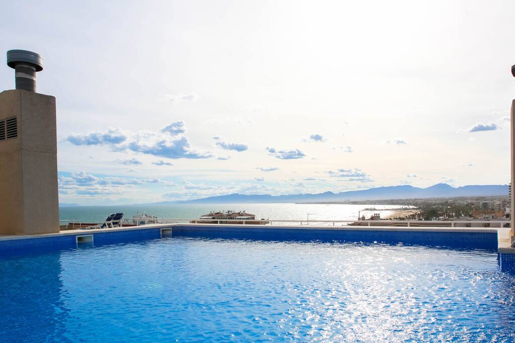 Piscina y playa