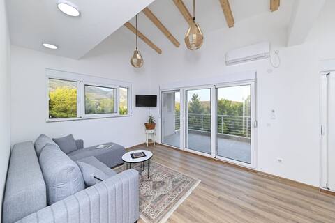 WILD BEAUTY one bedroom luxury apartment A5