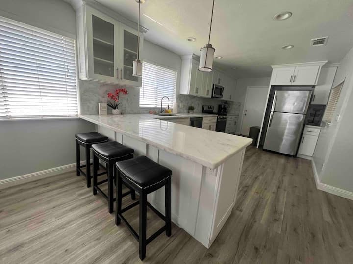 Lovely Home Away From Home! 4 bedrooms remodeled Houses for Rent in