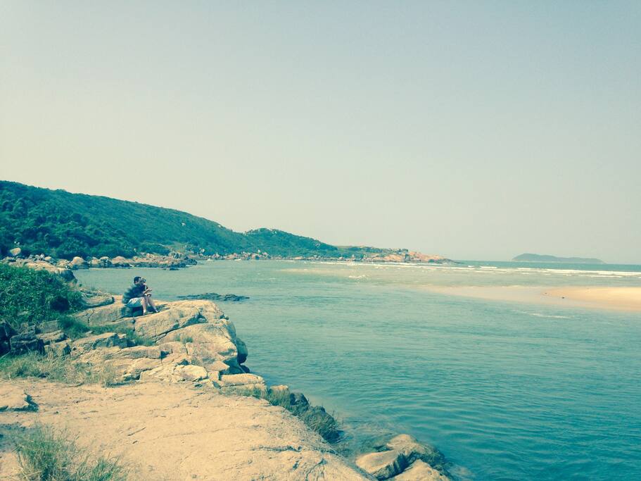 Vista da praia Guarda do Embaú