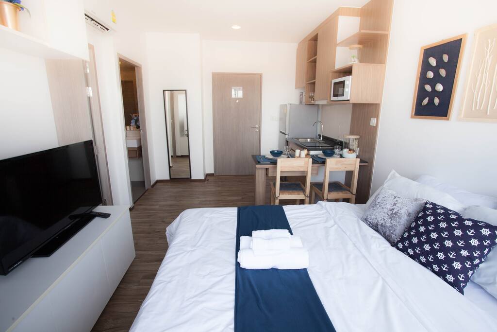 2nd Bed in living room