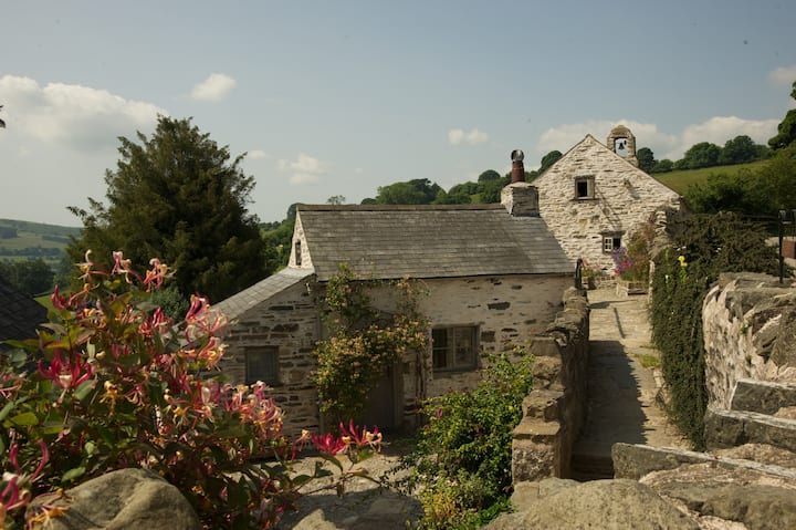 north wales tourist board accommodation