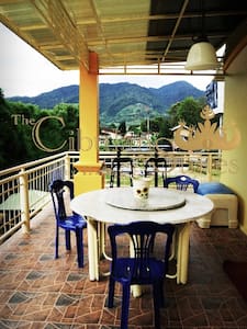 Cibulan Suites Guest House - Cisarua - Bed & Breakfast