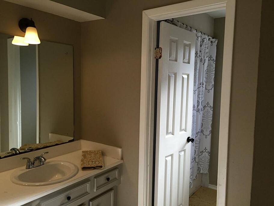 Full bathroom