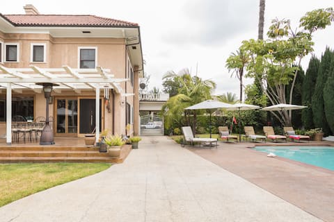 Drive to Venice Beach from a Historic Los Angeles District