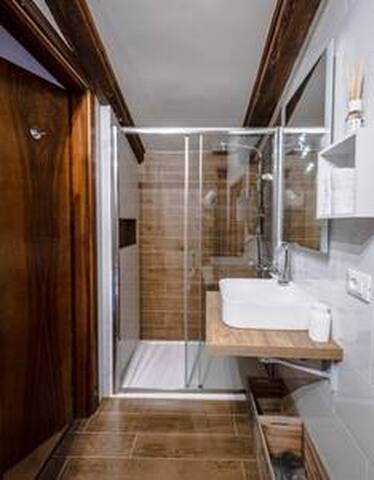 Ponte di Pietra – Loggia Rialto Apartments gallery image 4