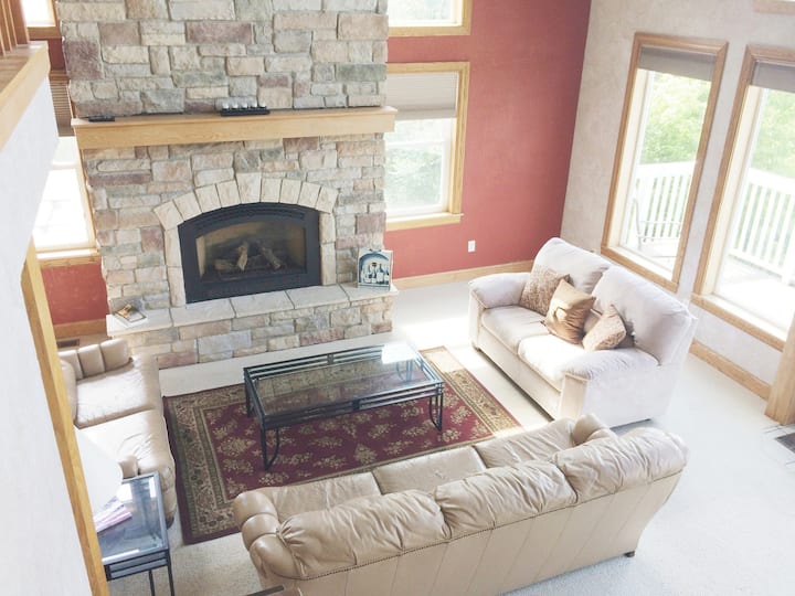 Spectacular View of Amish Country Houses for Rent in Cashton