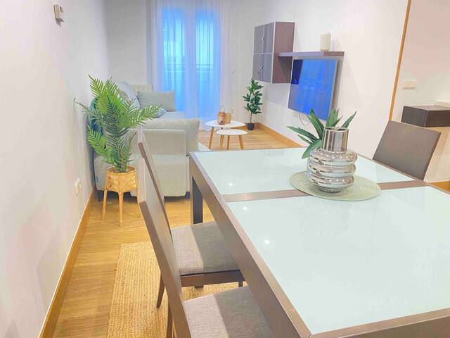 Mikain Cathedral View with Free Parking & Air Con gallery image 3