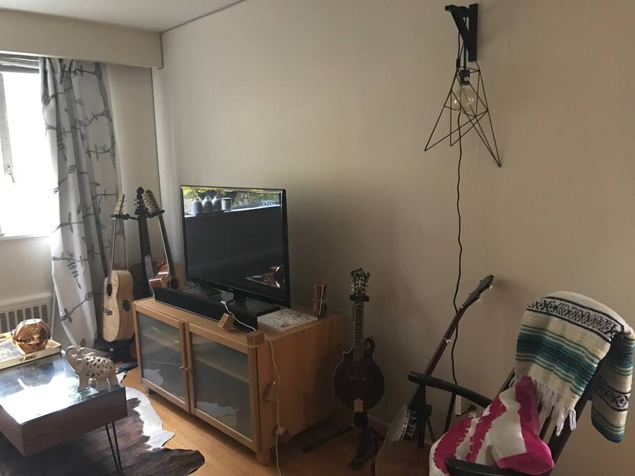 Living room tv & rocking chair
