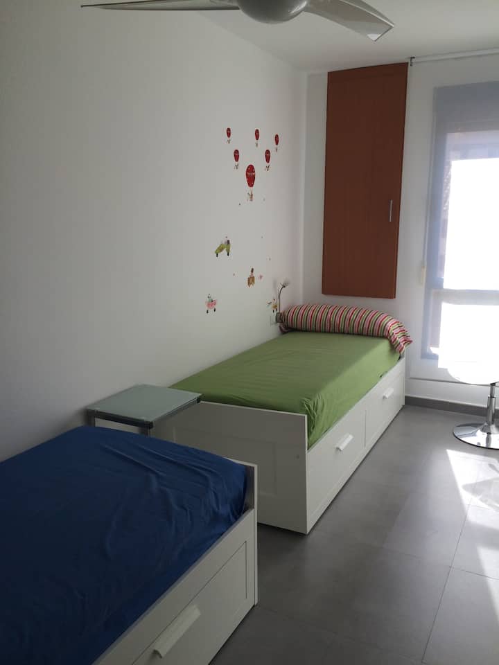 habitacion doble con camas individuales