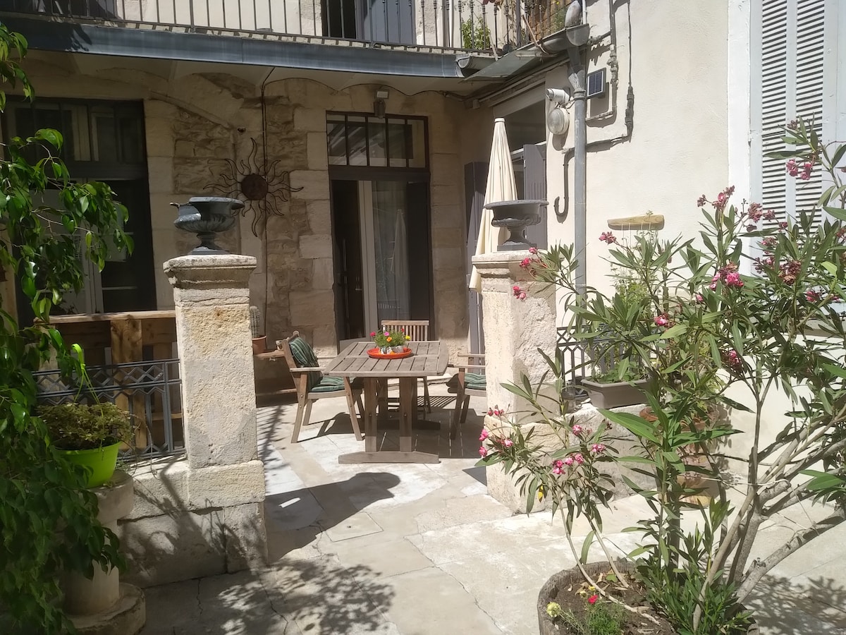 Top performing Airbnb: Quiet, 2 steps from the bullring in Nîmes