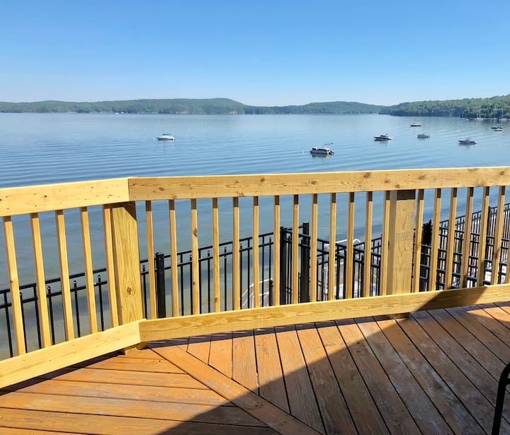 *Private Beach* Camp Killifish on Malletts Bay Cottages for Rent in