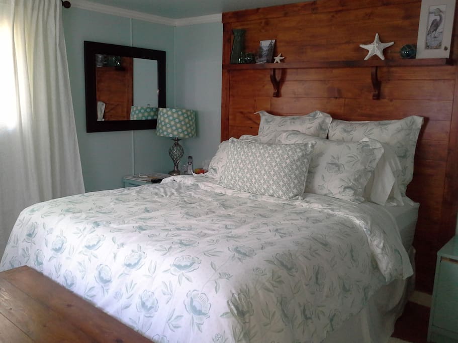 Master bedroom queen and comfy
