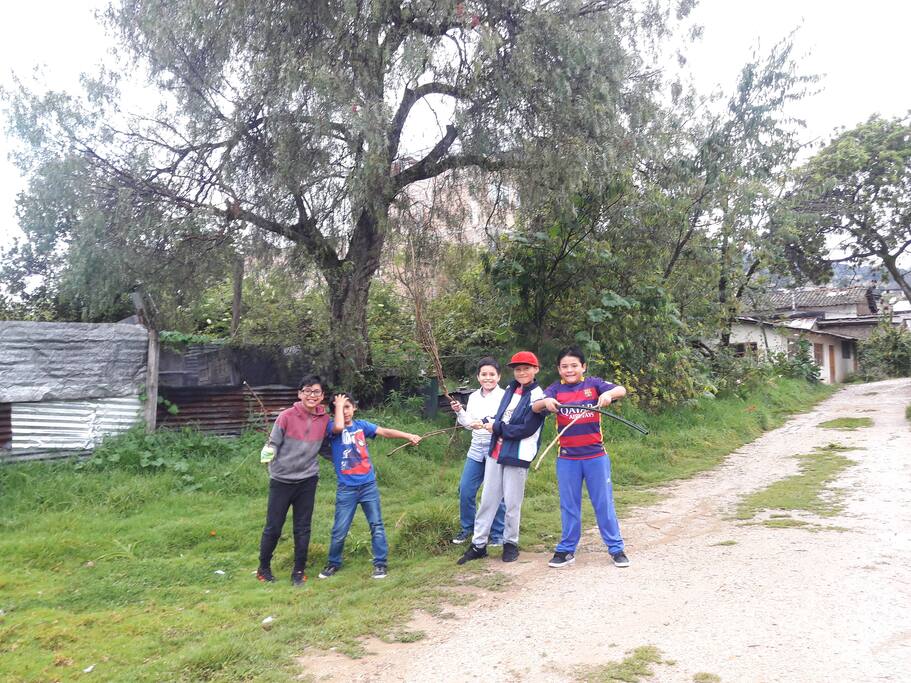 Parte del jardin y la cochera dentro de la casa.