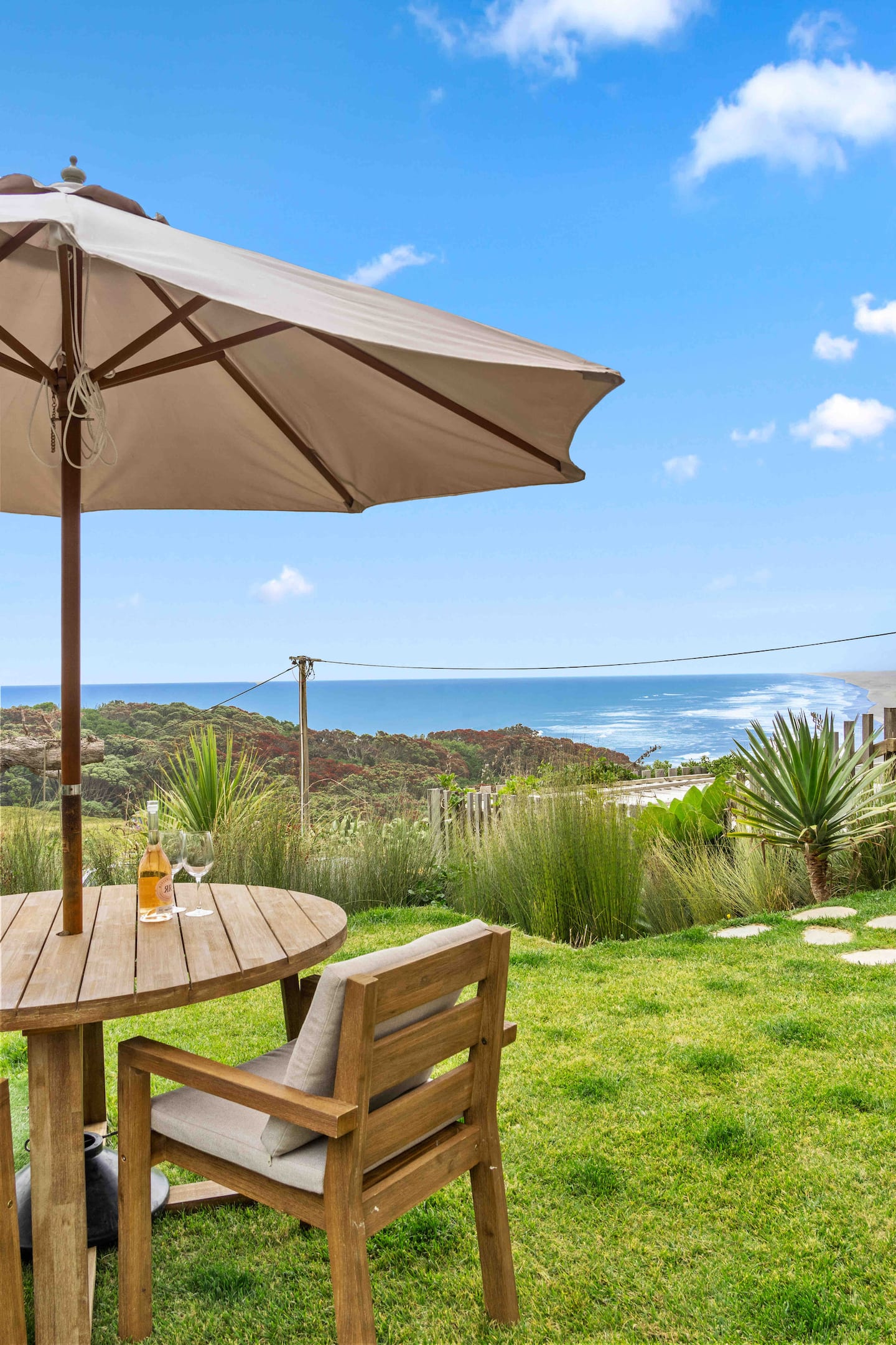 Architecturally Designed Studio, Sea Views 4