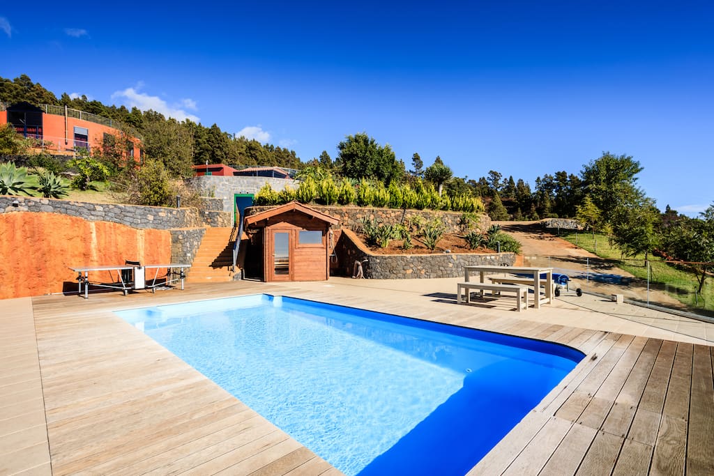 Heated, saltwater Pool, Sauna, Villa