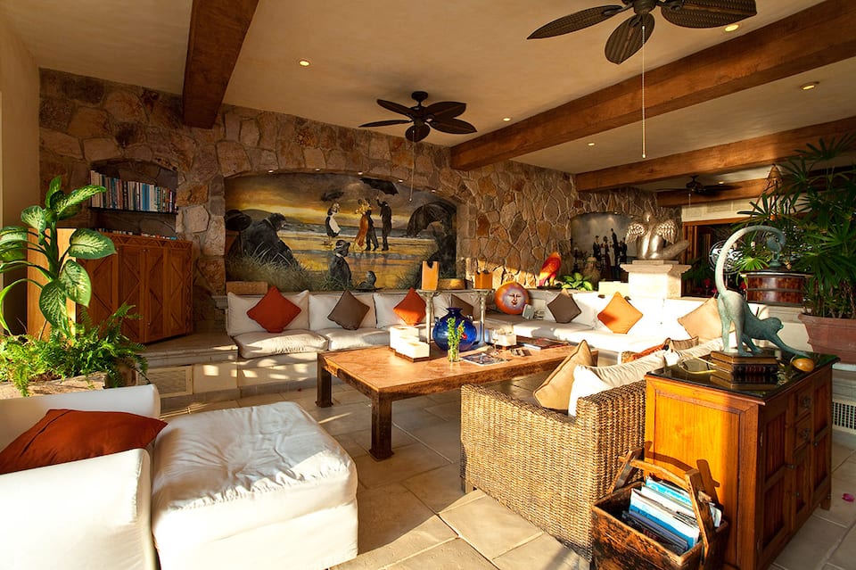 A hacienda-style villa on the Conchas Chinas shore, Puerto Vallarta, Jalisco, Mexico, photo 5 of 10