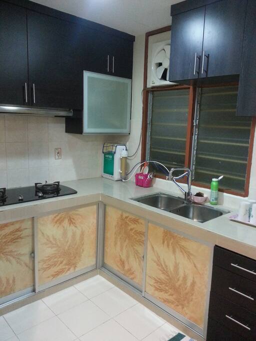 Kitchen 1