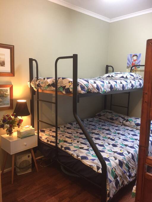 Double with single bunk
