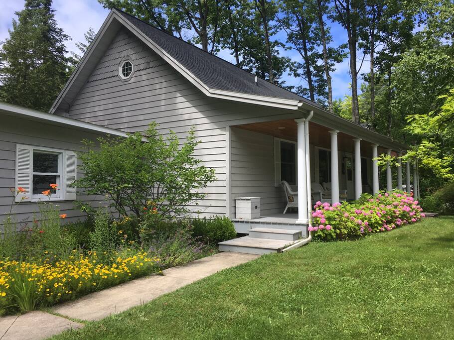 Close to Historic Fishtown and Lake Michigan beaches