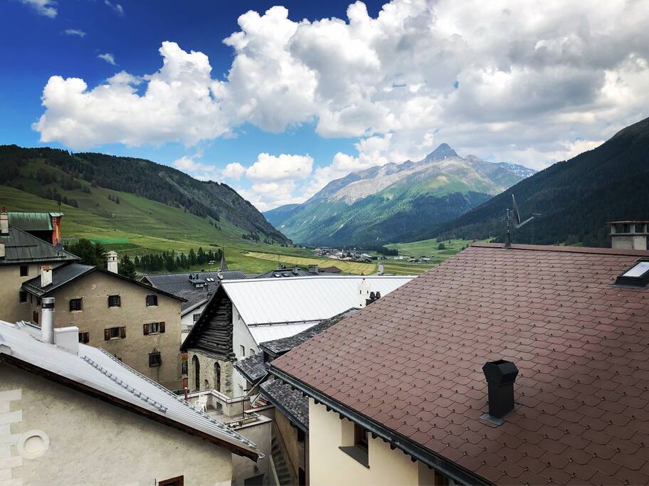 Blick aus dem Fenster (Sommer)