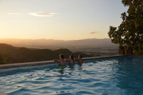 Rural Tuscany | Independent farmhouse with garden